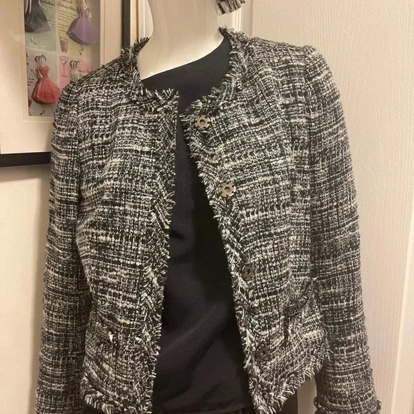 J Crew Womens Black
Textured Embellished Fringe
Beaded Long Sleeve Jacket - Picture 8 of 13